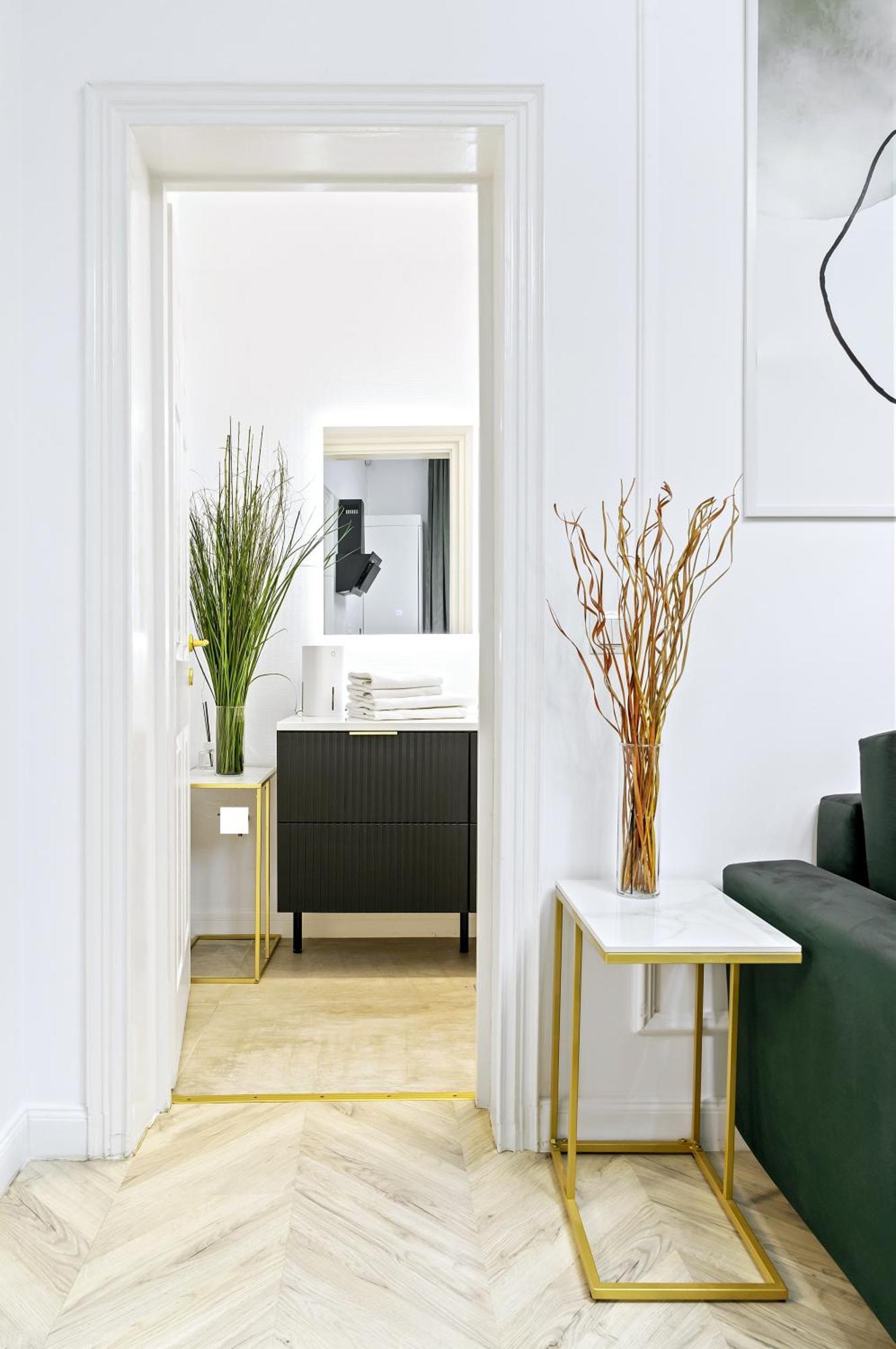 High Ceilings Garden - Parking Apartment Bukarest